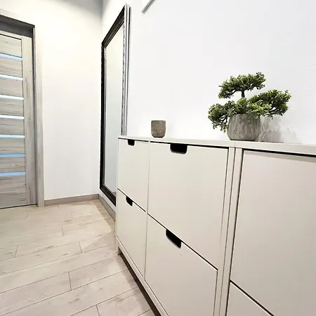 Appartement Walk To Park, Modern 2bd Kitchen! Balcony, Parking