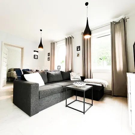 Appartement Walk To Park, Modern 2bd Kitchen! Balcony, Parking Wrocław