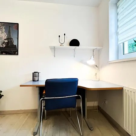 Appartement Walk To Park, Modern 2bd Kitchen! Balcony, Parking