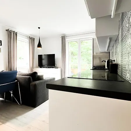 Walk To Park, Modern 2bd Kitchen! Balcony, Parking Apartmán Vratislav